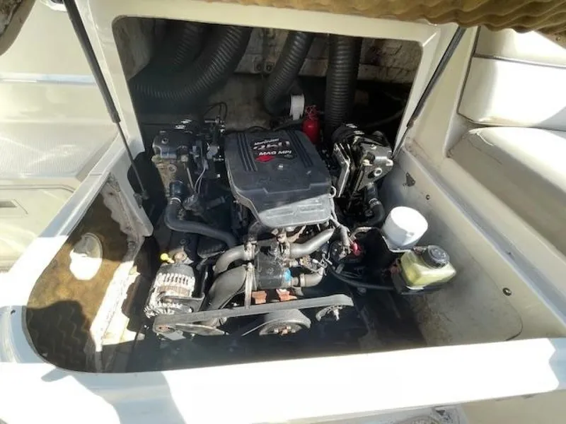 Slide: The Image of Sea Ray 220 Sundeck 2003 - 5650884