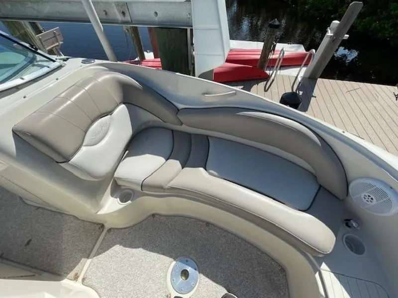 Slide: The Image of Sea Ray 220 Sundeck 2003 - 5650870