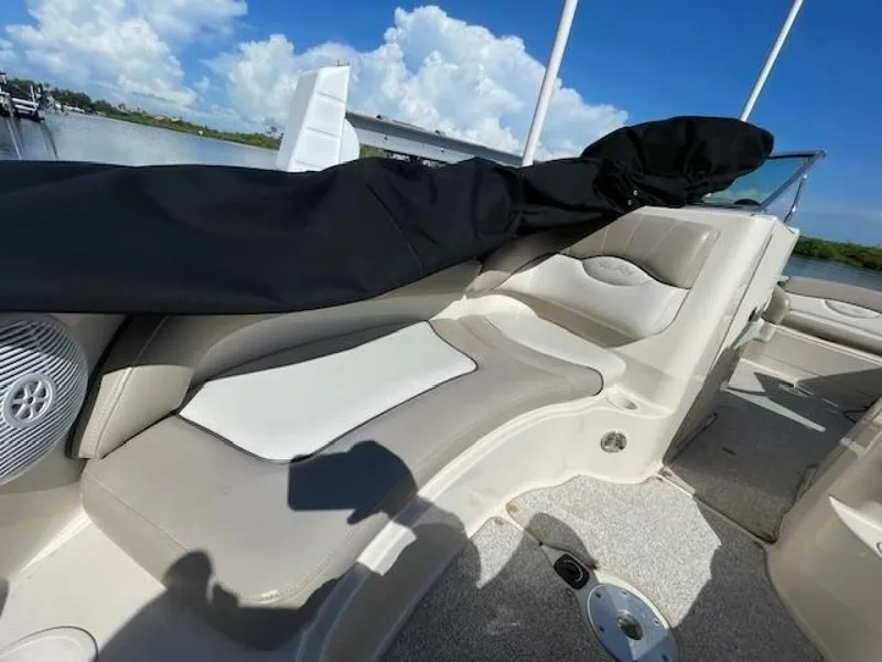 Slide: The Image of Sea Ray 220 Sundeck 2003 - 5650865