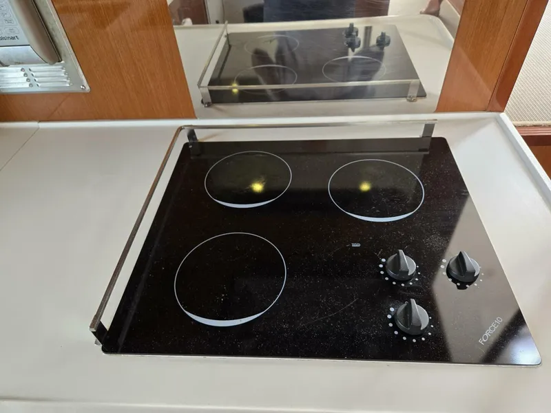 Slide: The Image of Beneteau Swift Trawler 52 2012 - 5533709