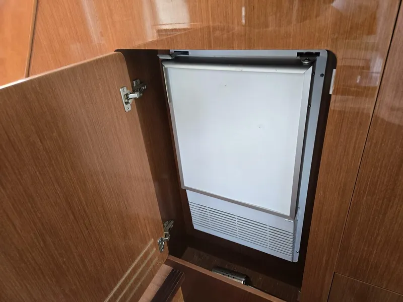 Slide: The Image of Beneteau Swift Trawler 52 2012 - 5533712