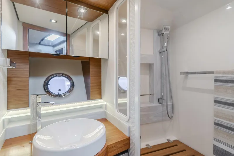 Slide: The Image of Tiara F44 Flybridge 2018 - 5533639