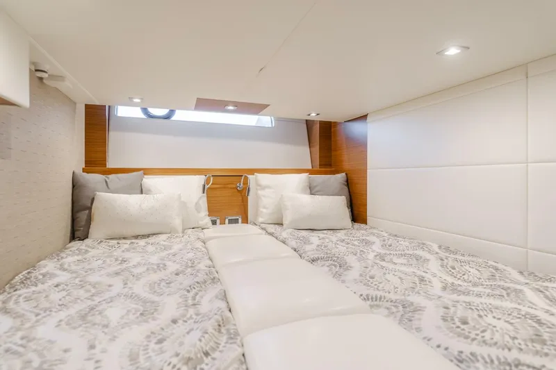 Slide: The Image of Tiara F44 Flybridge 2018 - 5533640