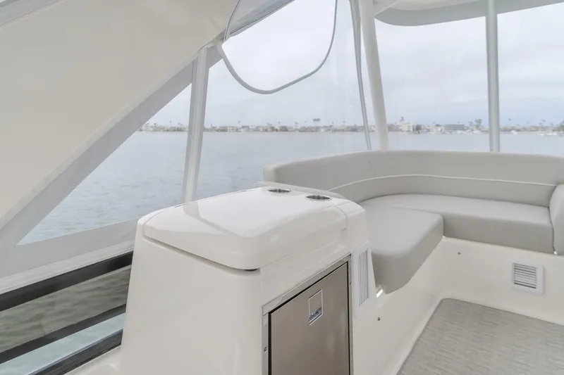 Slide: The Image of Tiara F44 Flybridge 2018 - 5533650