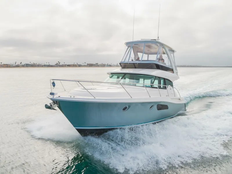 Slide: The Image of Tiara F44 Flybridge 2018 - 5533666