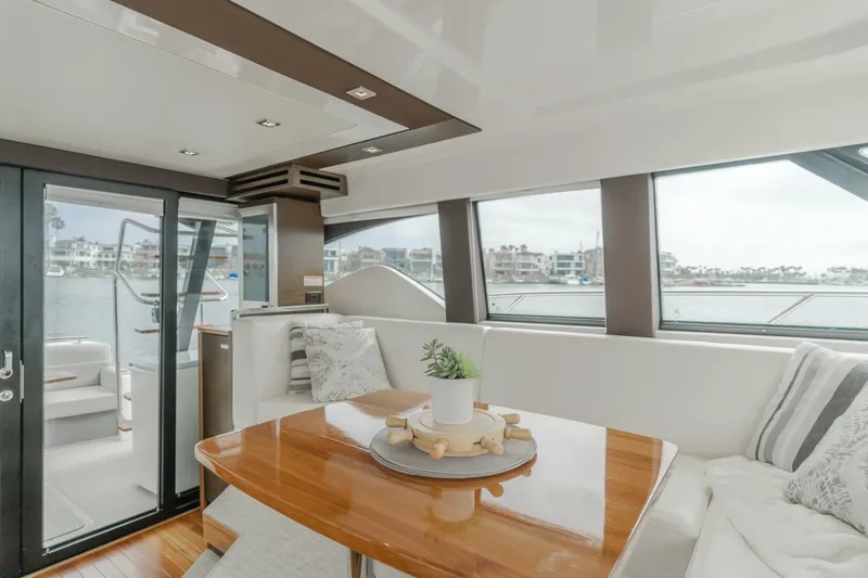 Slide: The Image of Tiara F44 Flybridge 2018 - 5533631