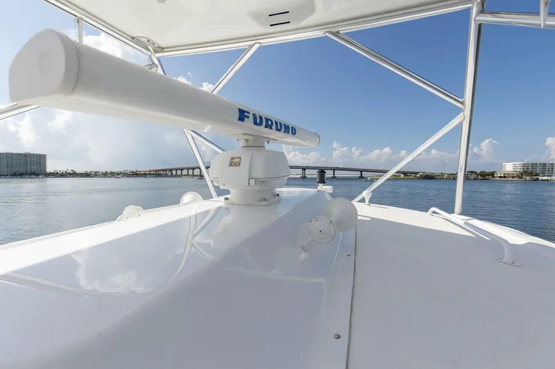 Slide: The Image of 2007 68 Hatteras 68 Enclosed Bridge REFUGE Furuno Radar - 5535649