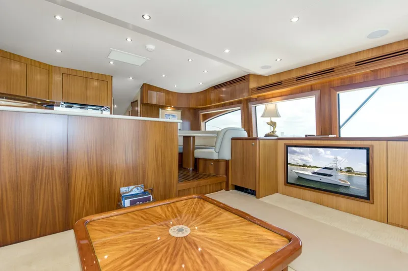 Slide: The Image of 2007 68 Hatteras 68 Enclosed Bridge REFUGE Salon (1) - 5533604