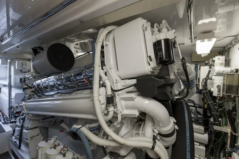 Slide: The Image of 2007 68 Hatteras 68 Enclosed Bridge REFUGE Engine Room (2) - 5535653