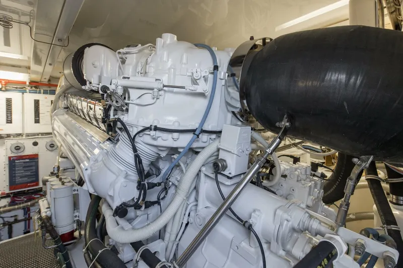 Slide: The Image of 2007 68 Hatteras 68 Enclosed Bridge REFUGE Engine Room (5) - 5535656