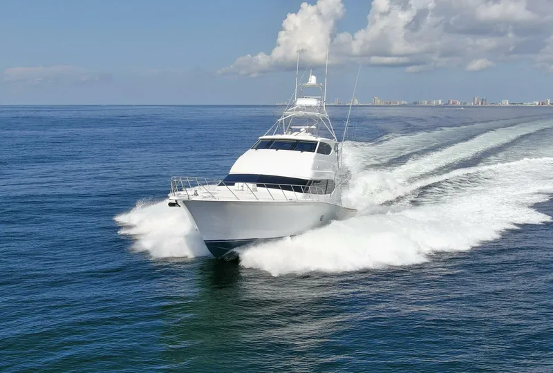 Slide: The Image of 2007 68 Hatteras 68 Enclosed Bridge REFUGE Running Profile (4) - 5539523