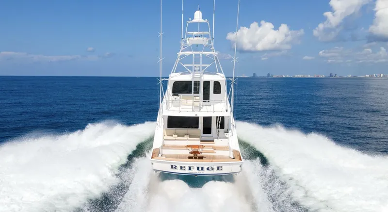 Slide: The Image of 2007 68 Hatteras 68 Enclosed Bridge REFUGE Running Profile (9) - 5539528