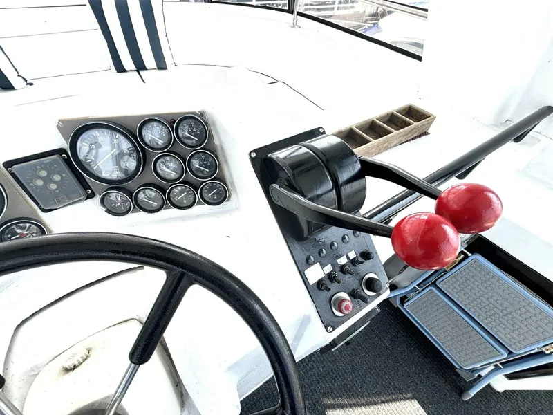 Slide: The Image of Davidson 48 Sportfish 1987 - 5534907