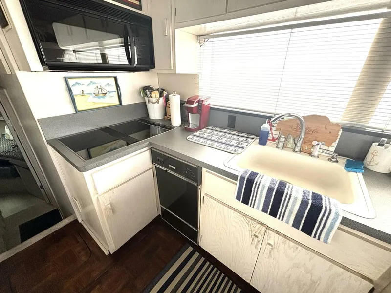 Slide: The Image of Davidson 48 Sportfish 1987 - 5534925