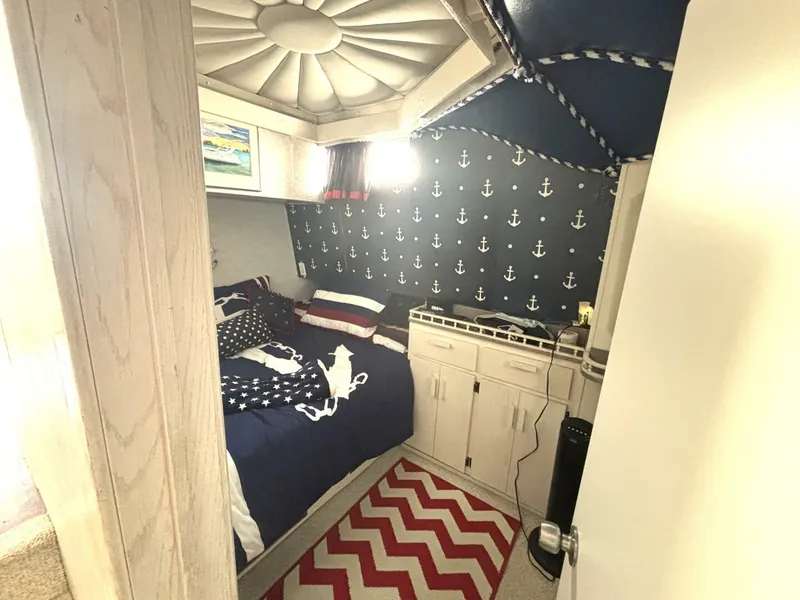 Slide: The Image of Davidson 48 Sportfish 1987 - 5534923