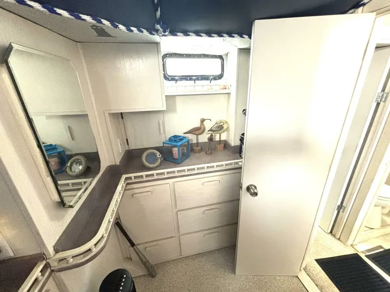 Slide: The Image of Davidson 48 Sportfish 1987 - 5534921