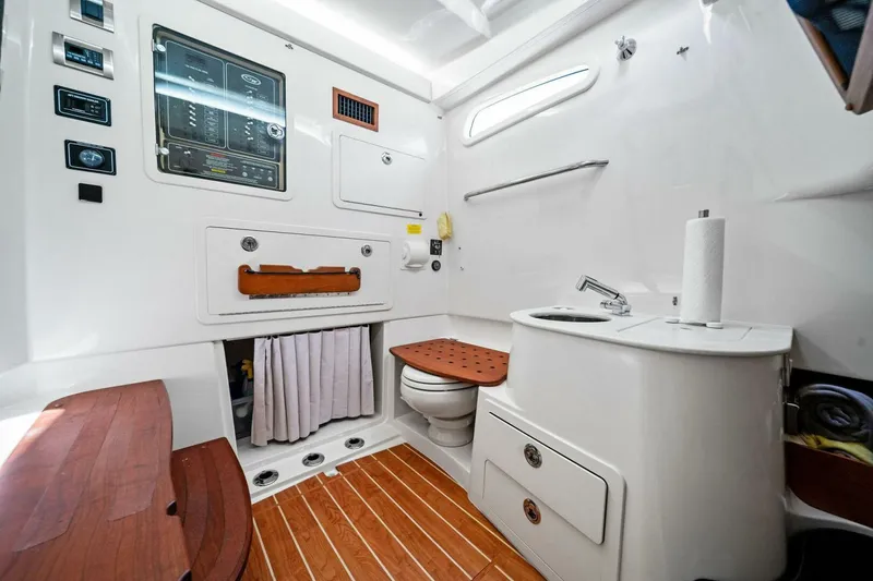 Slide: The Image of 2022 Grady-White 336 Canyon - Cabin - 5540924