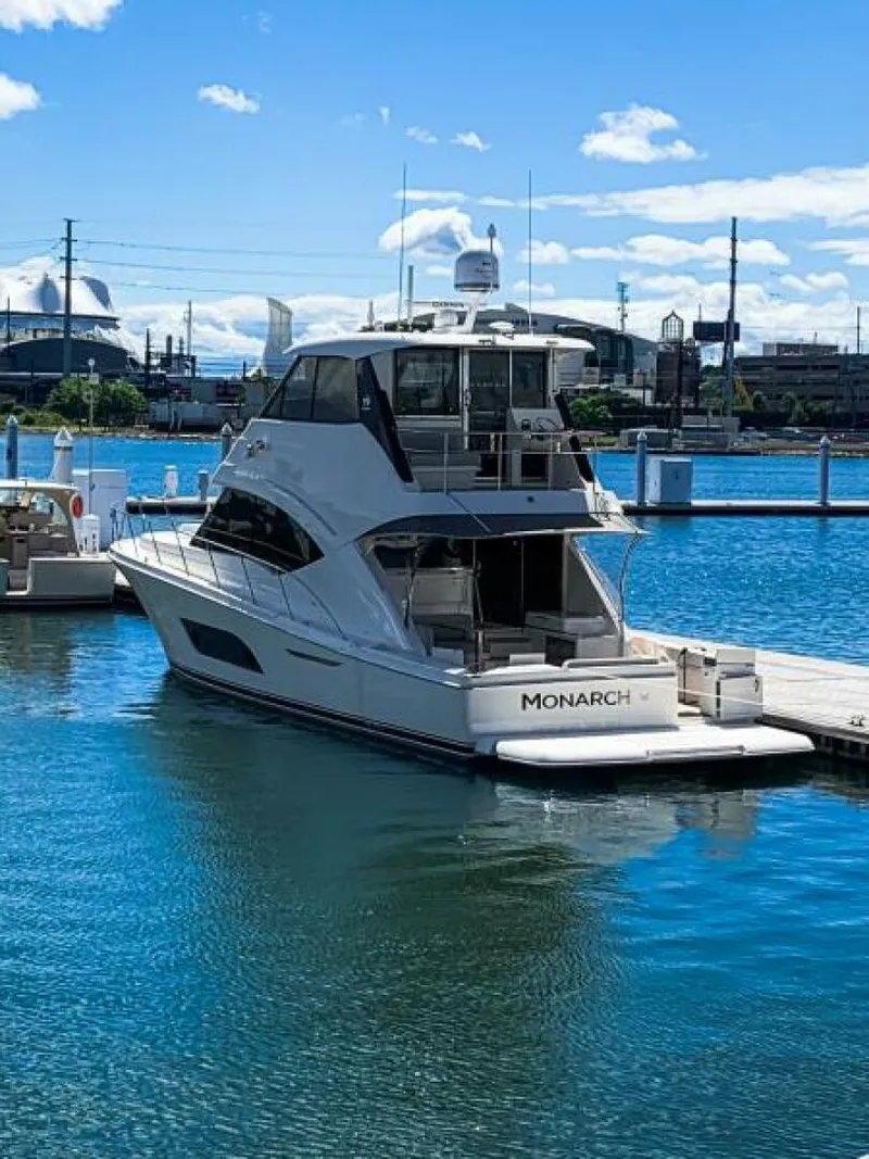 Slide: The Image of Riviera 57 Enclosed Bridge 2023 - 5535134