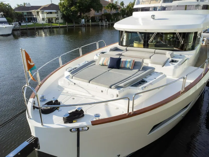 Slide: The Image of Sirena 64 2020 - 5603880