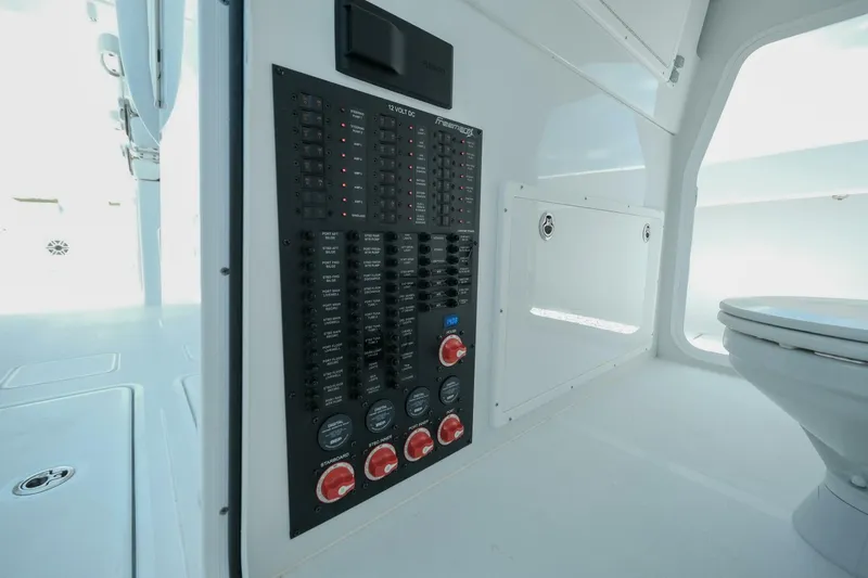 Slide: The Image of 2023 Freeman 42 LR - 5548224