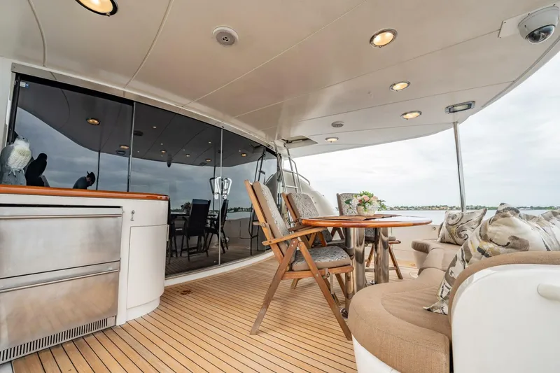 Slide: The Image of Lazzara Yachts 80 EB 2003 - 5607641