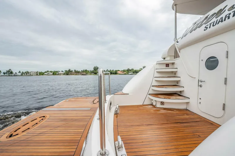 Slide: The Image of Lazzara Yachts 80 EB 2003 - 5607652