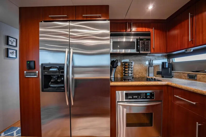 Slide: The Image of Lazzara Yachts 80 EB 2003 - 5607502