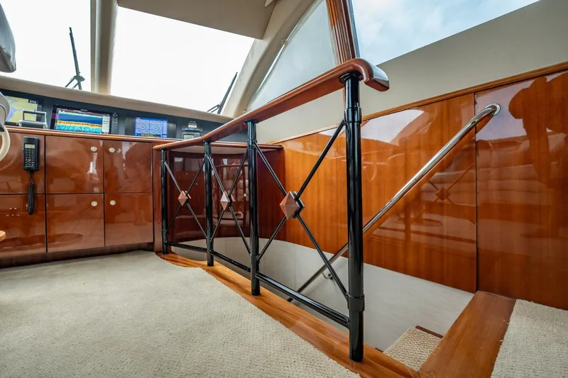 Slide: The Image of Lazzara Yachts 80 EB 2003 - 5607509