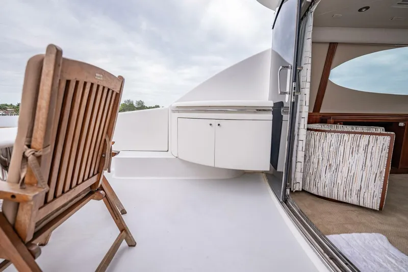 Slide: The Image of Lazzara Yachts 80 EB 2003 - 5607582