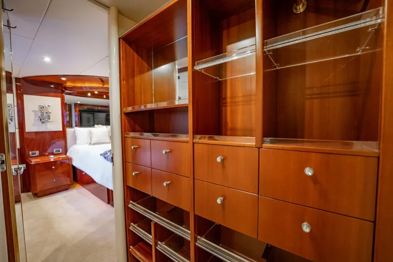 Slide: The Image of Lazzara Yachts 80 EB 2003 - 5607627