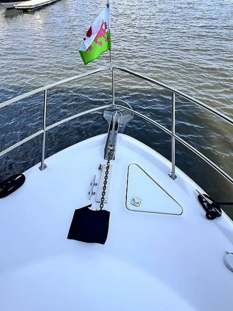 Slide: The Image of 0005303036 - 5535948