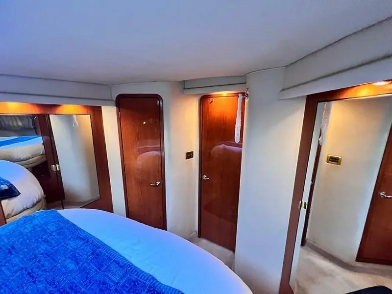 Slide: The Image of 0005303056 - 5535951