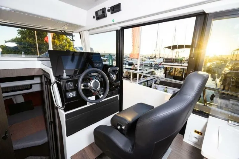 Slide: The Image of Jeanneau 895 Sport S 2 2025 - 5536102