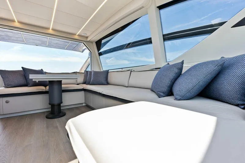 Slide: The Image of 2024 Pershing 6X Dinette - 5536196