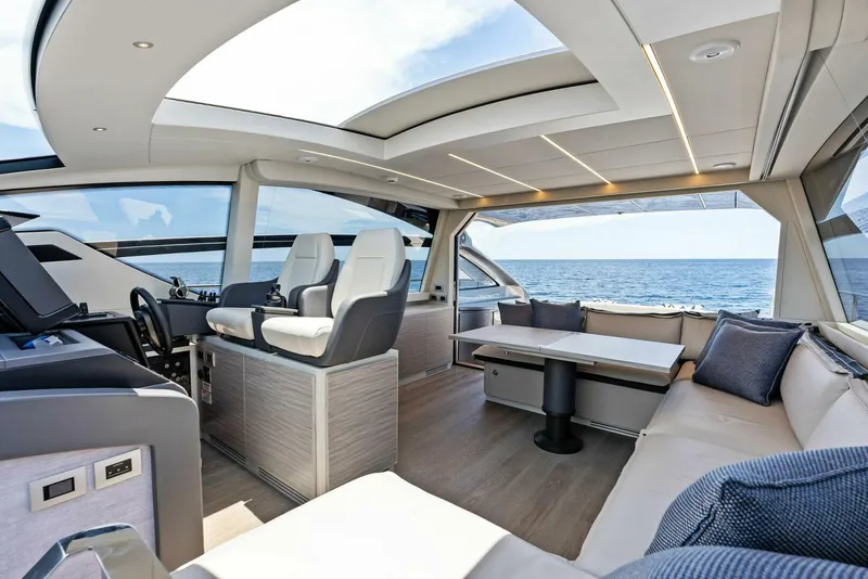 Slide: The Image of 2024 Pershing 6X Helm - 5536198