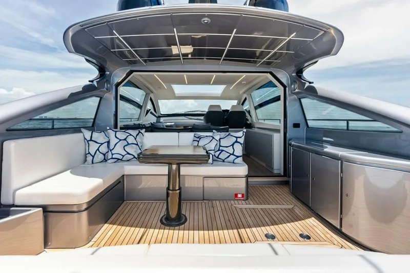 Slide: The Image of 2024 Pershing 6X Salon - 5536208