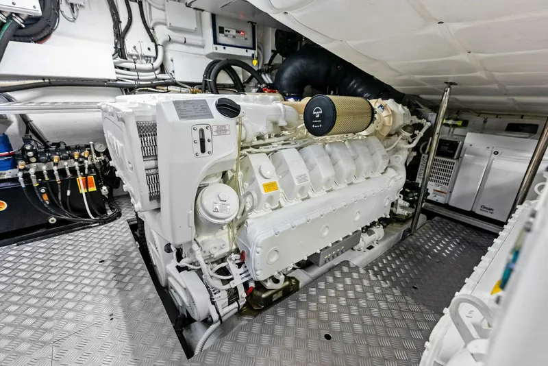 Slide: The Image of 2024 Pershing 6X Engine Room - 5536258