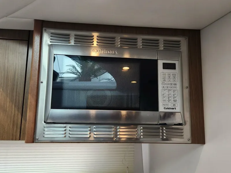 Slide: The Image of Cruisers Yachts Cantius 2016 - 5536596