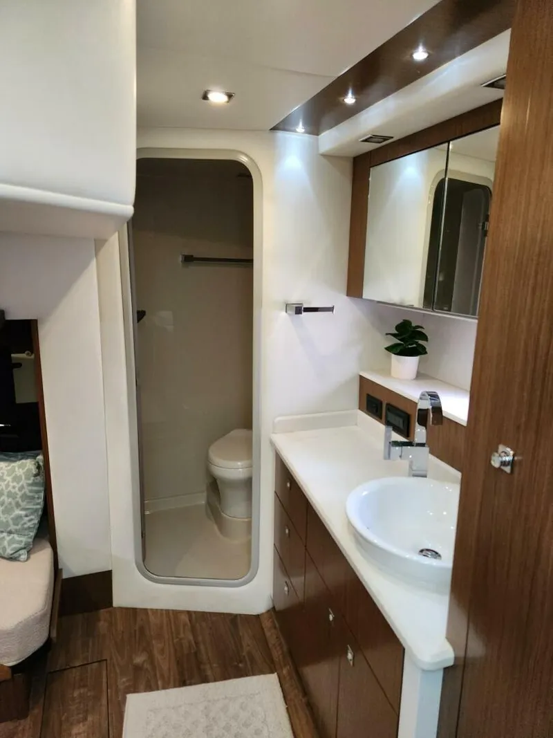 Slide: The Image of Cruisers Yachts Cantius 2016 - 5536607