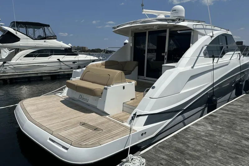 Slide: The Image of Cruisers Yachts Cantius 2016 - 5541121