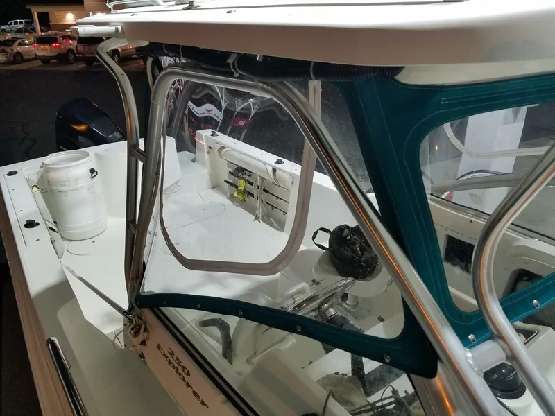 Slide: The Image of Aquasport 250 Explorer 2001 - 5867587