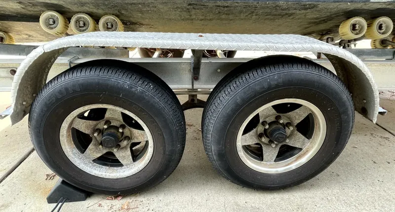 Slide: The Image of Aquasport 250 Explorer 2001 - 5867640