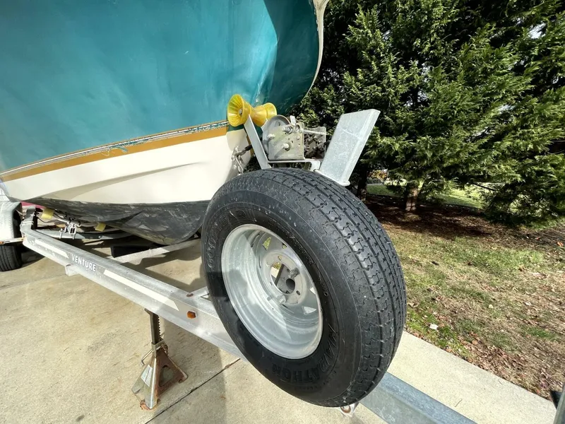 Slide: The Image of Aquasport 250 Explorer 2001 - 5867644