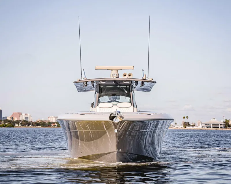 Slide: The Image of HCB 42 Lujo 2023 - 5537589