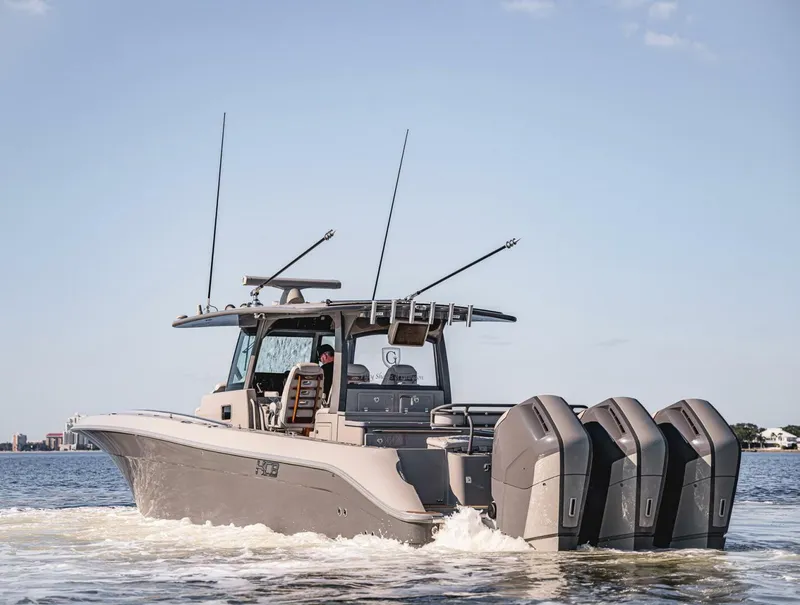 Slide: The Image of HCB 42 Lujo 2023 - 5537617