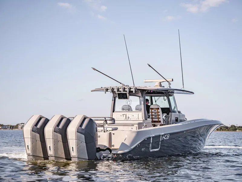 Slide: The Image of HCB 42 Lujo 2023 - 5537618