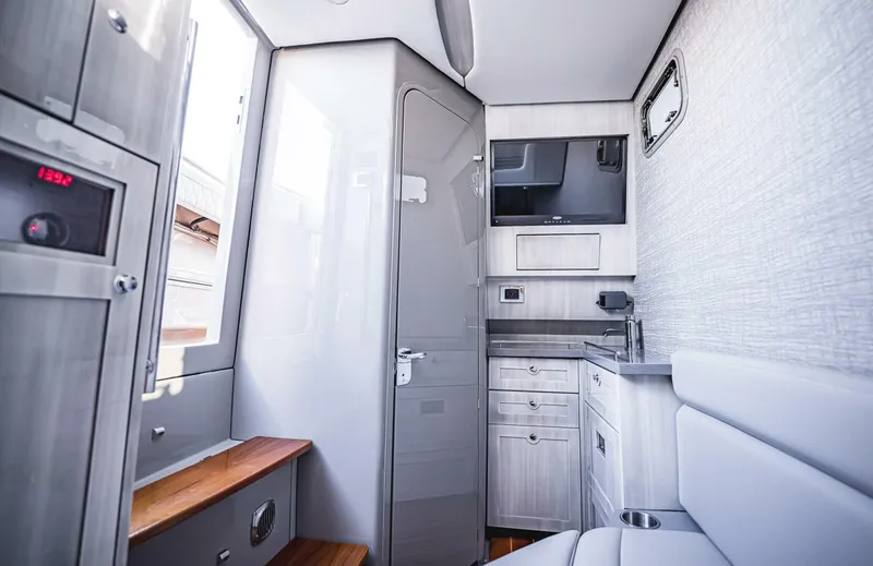 Slide: The Image of HCB 42 Lujo 2023 - 5537593