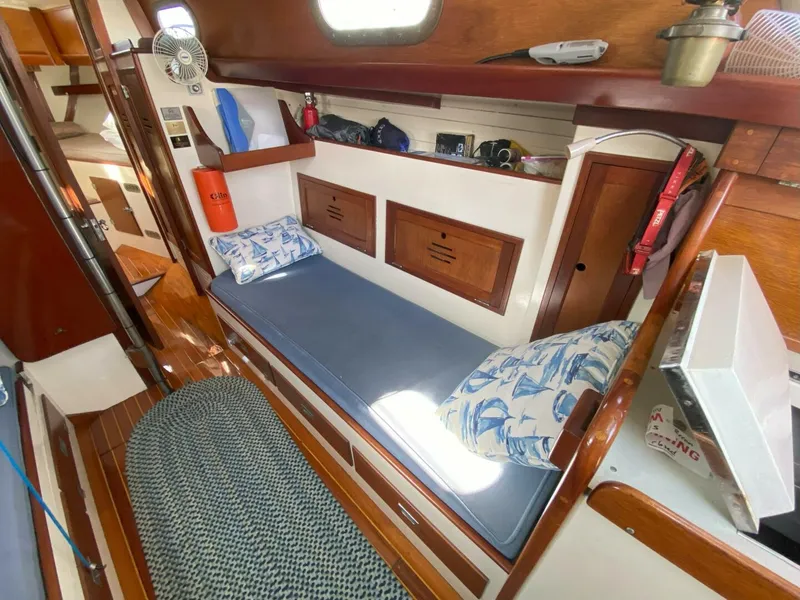 Slide: The Image of Hinckley Yachts Pilot 1964 - 5539331