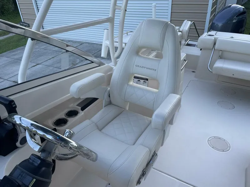 Slide: The Image of Grady-White 275 Freedom 2021 - 5537929