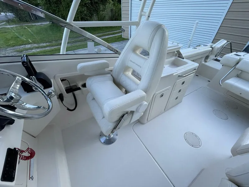 Slide: The Image of Grady-White 275 Freedom 2021 - 5537930